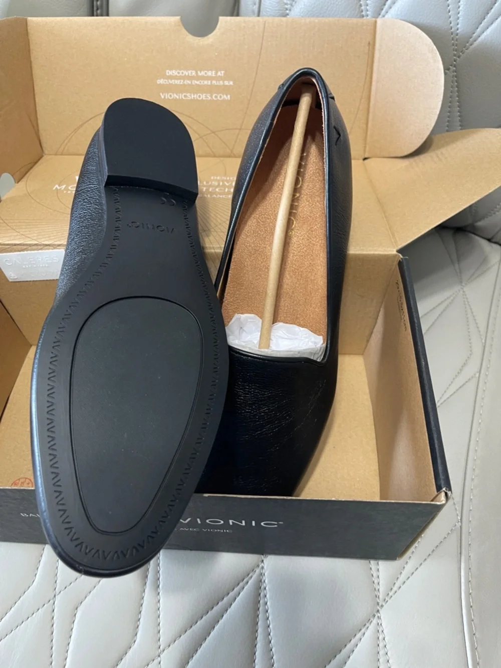 Vionic Willa Women's Black Leather Loafers - Picture 10 of 11
